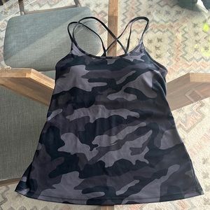 Old Navy Active Powersoft Tank in Black Camo Print